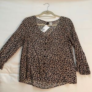 H&M blouse! cheetah/animal print! Size 2… (S)